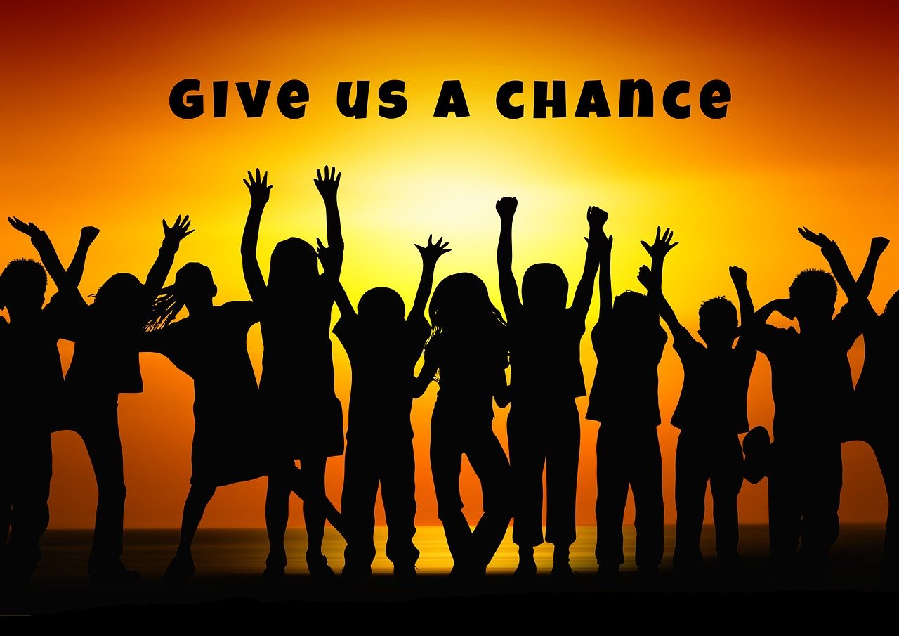 任仲平，時(shí)代印記下的未來展望——2016年文章精選與展望