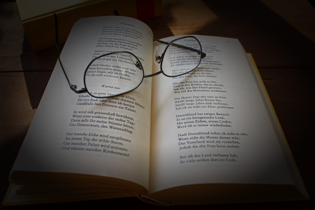 最新諾貝爾文學(xué)獎得主，榮耀與責(zé)任并存