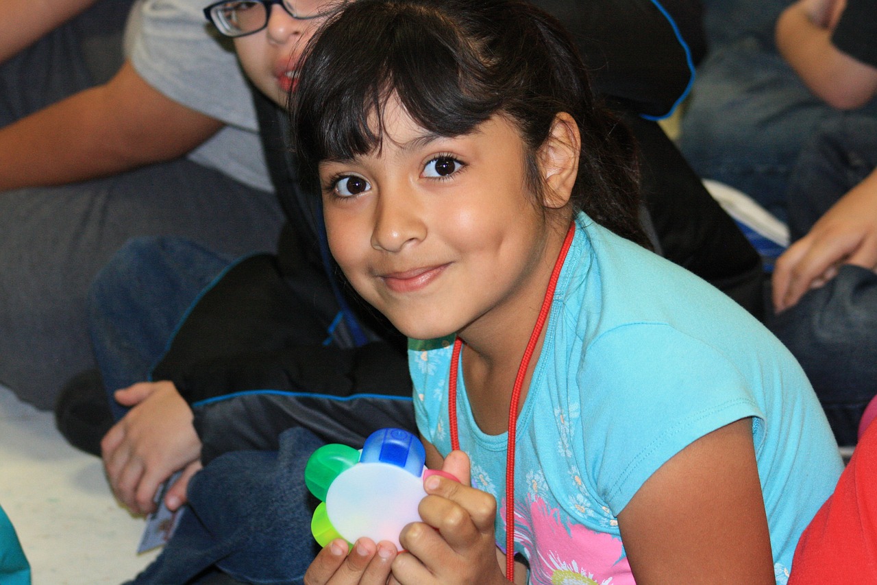 許華升最新搞笑視頻掀起歡樂(lè)風(fēng)暴，新篇章讓你笑不停歇！