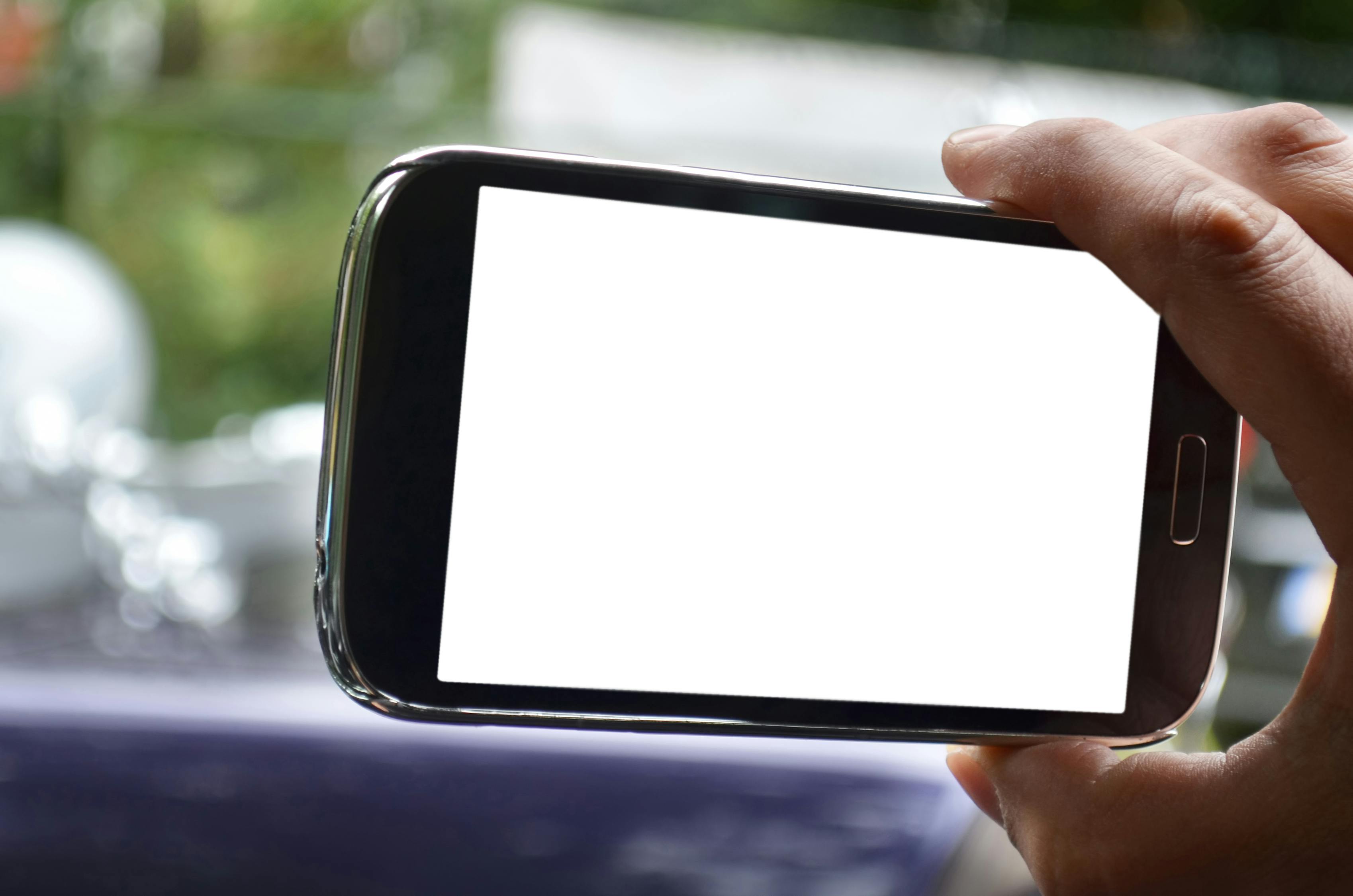 華為引領(lǐng)科技潮流，2013年最新款智能手機(jī)亮相