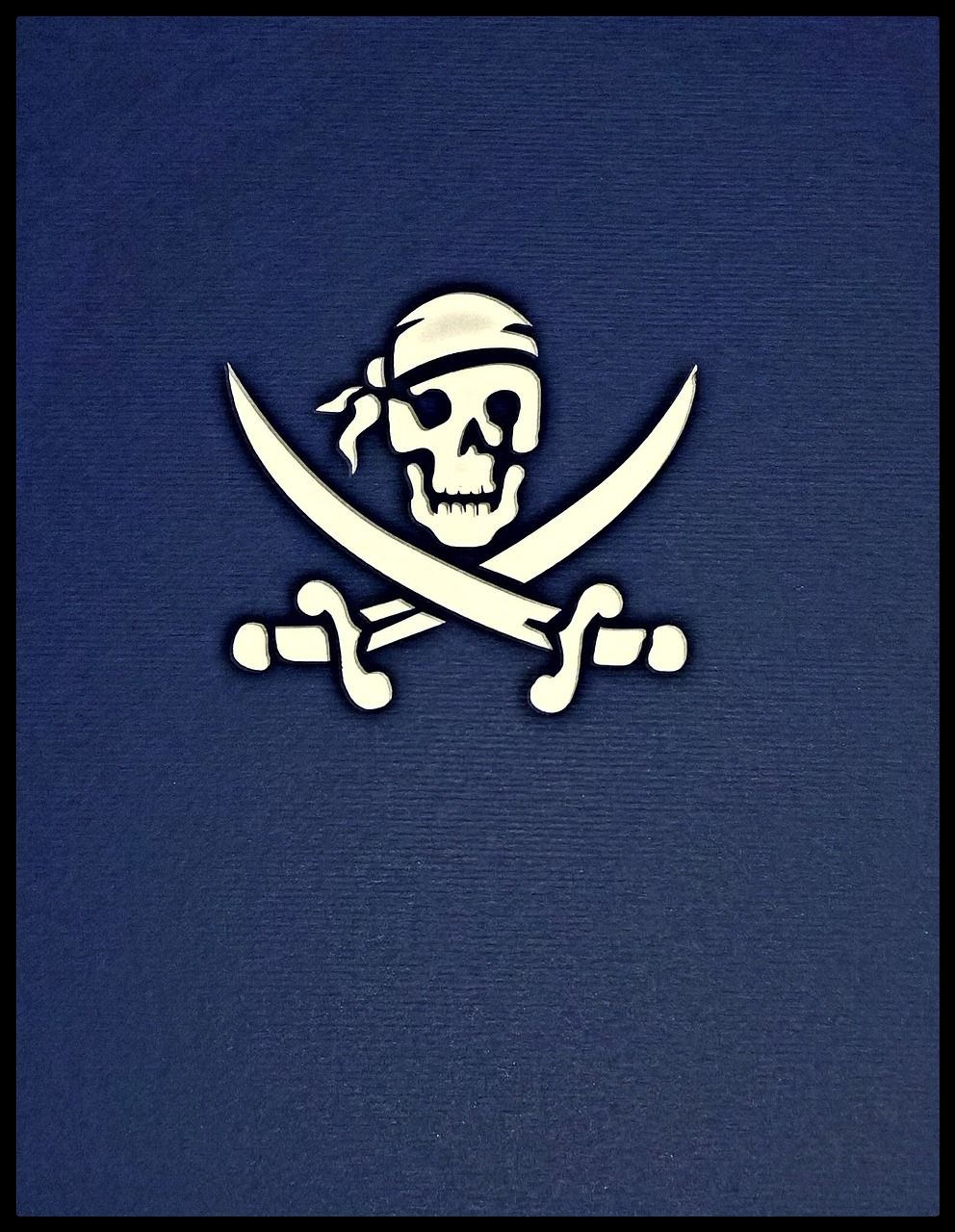 草帽海賊團(tuán)最新通緝令，風(fēng)云再起，海盜傳奇再啟征程