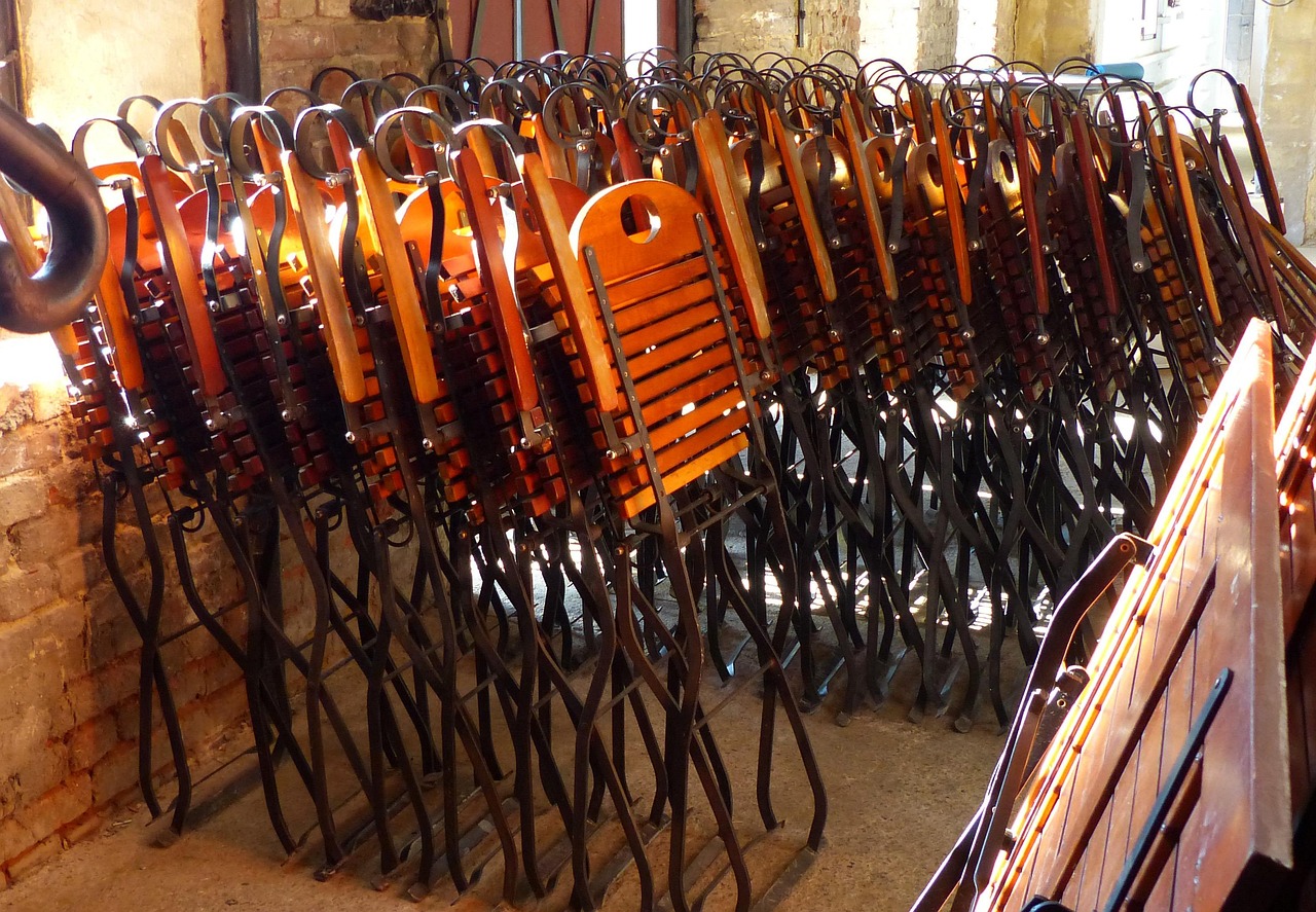 光明乳業(yè)股票最新動態(tài)，行業(yè)趨勢、公司動態(tài)與市場反應(yīng)全面解析